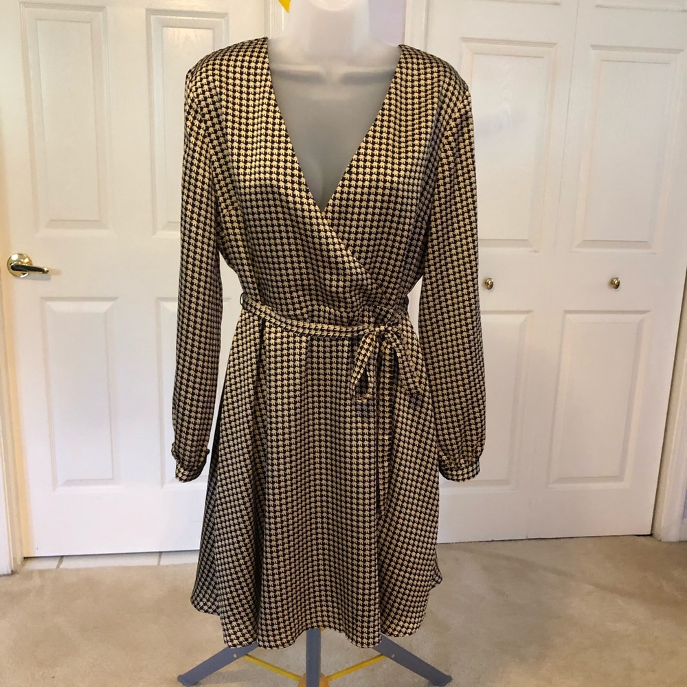 Banana Republic elephant motif dress gorgeous